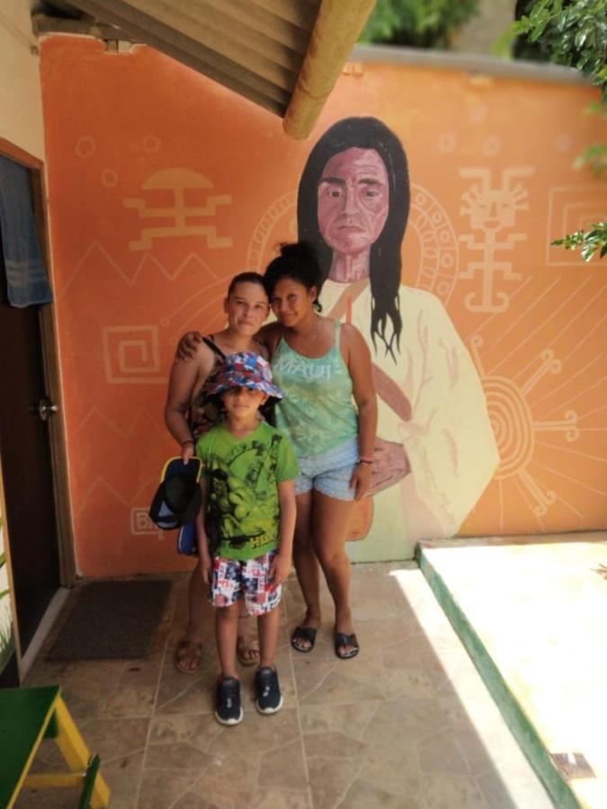 Palomino Hostel Luaran gambar