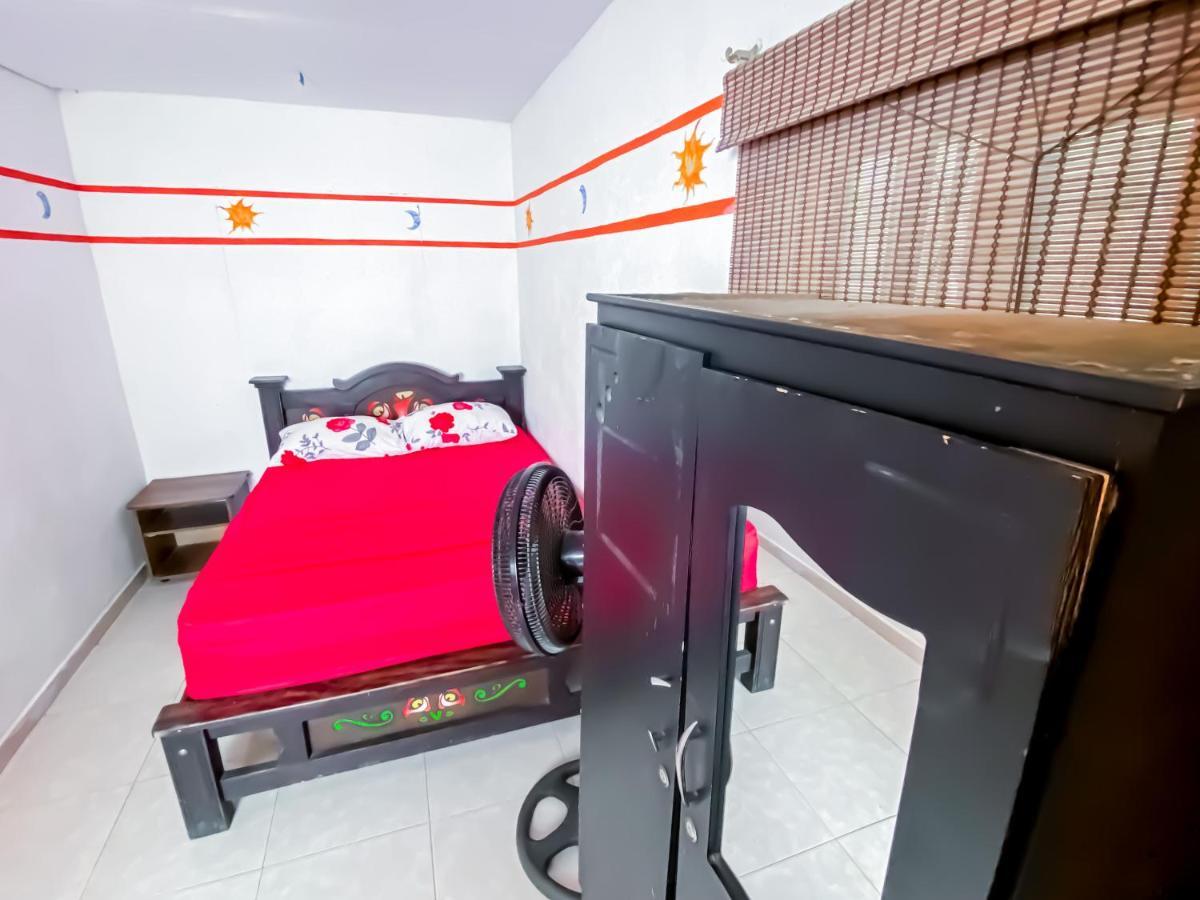 Palomino Hostel Luaran gambar