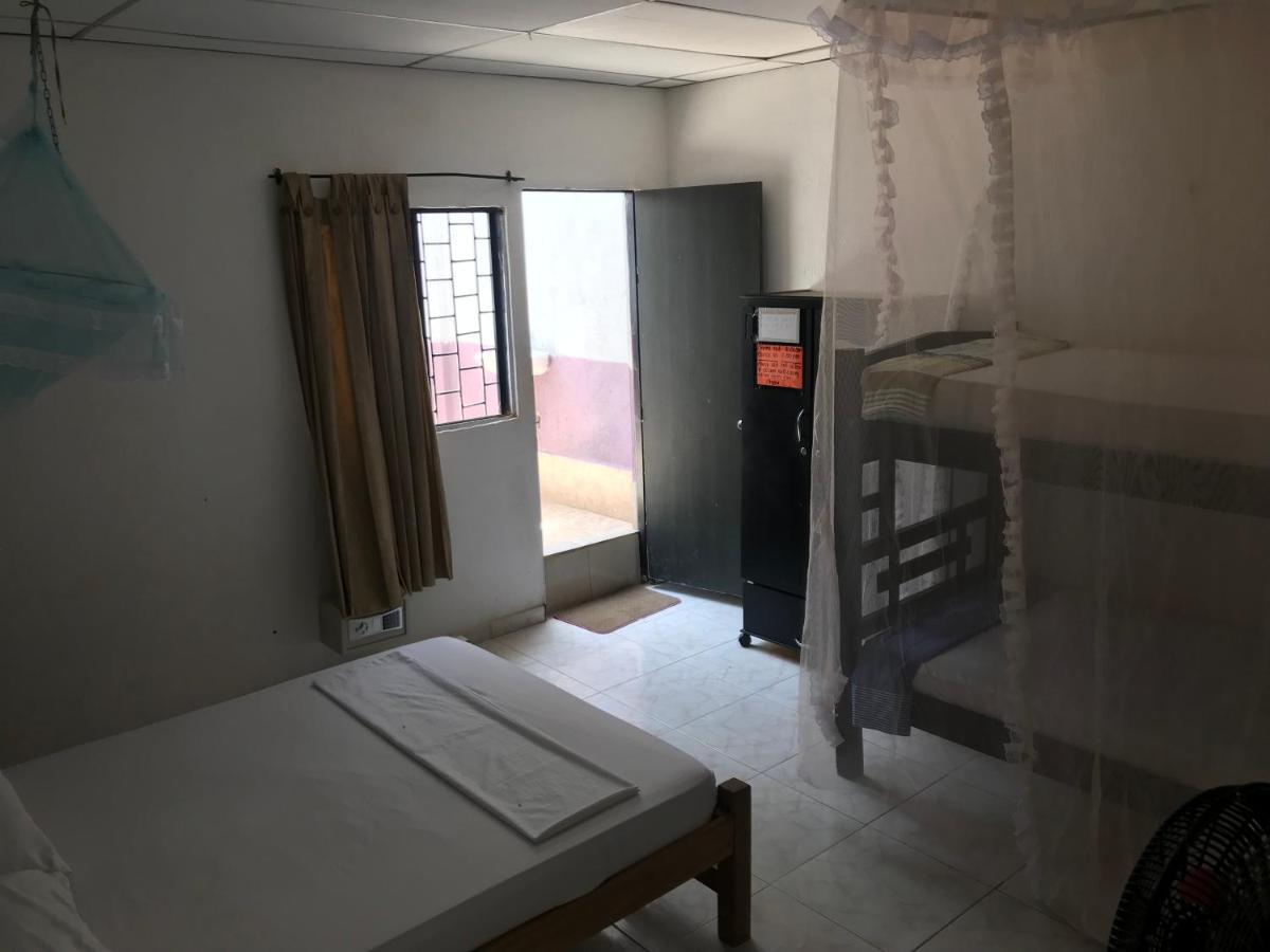 Palomino Hostel Luaran gambar